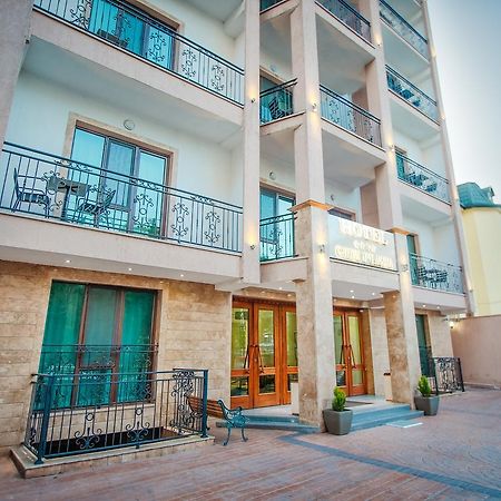 Gtm Plaza Hotel Tbilisi Bagian luar foto