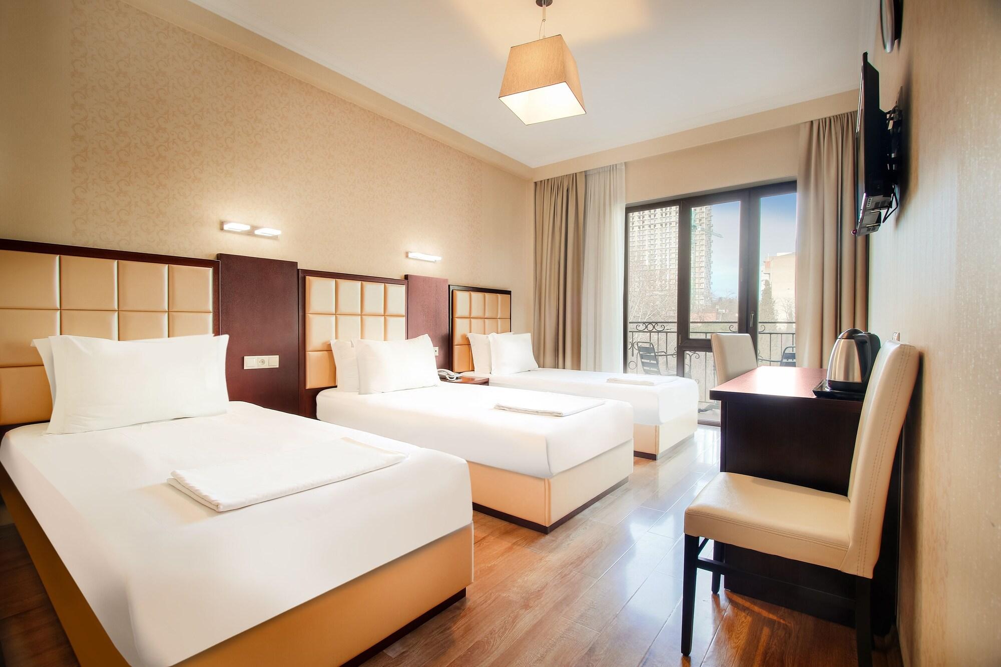 Gtm Plaza Hotel Tbilisi Bagian luar foto