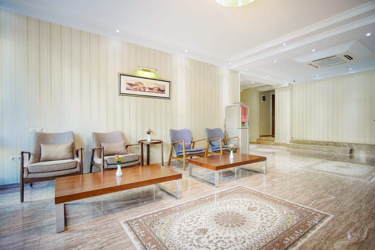Gtm Plaza Hotel Tbilisi Bagian luar foto